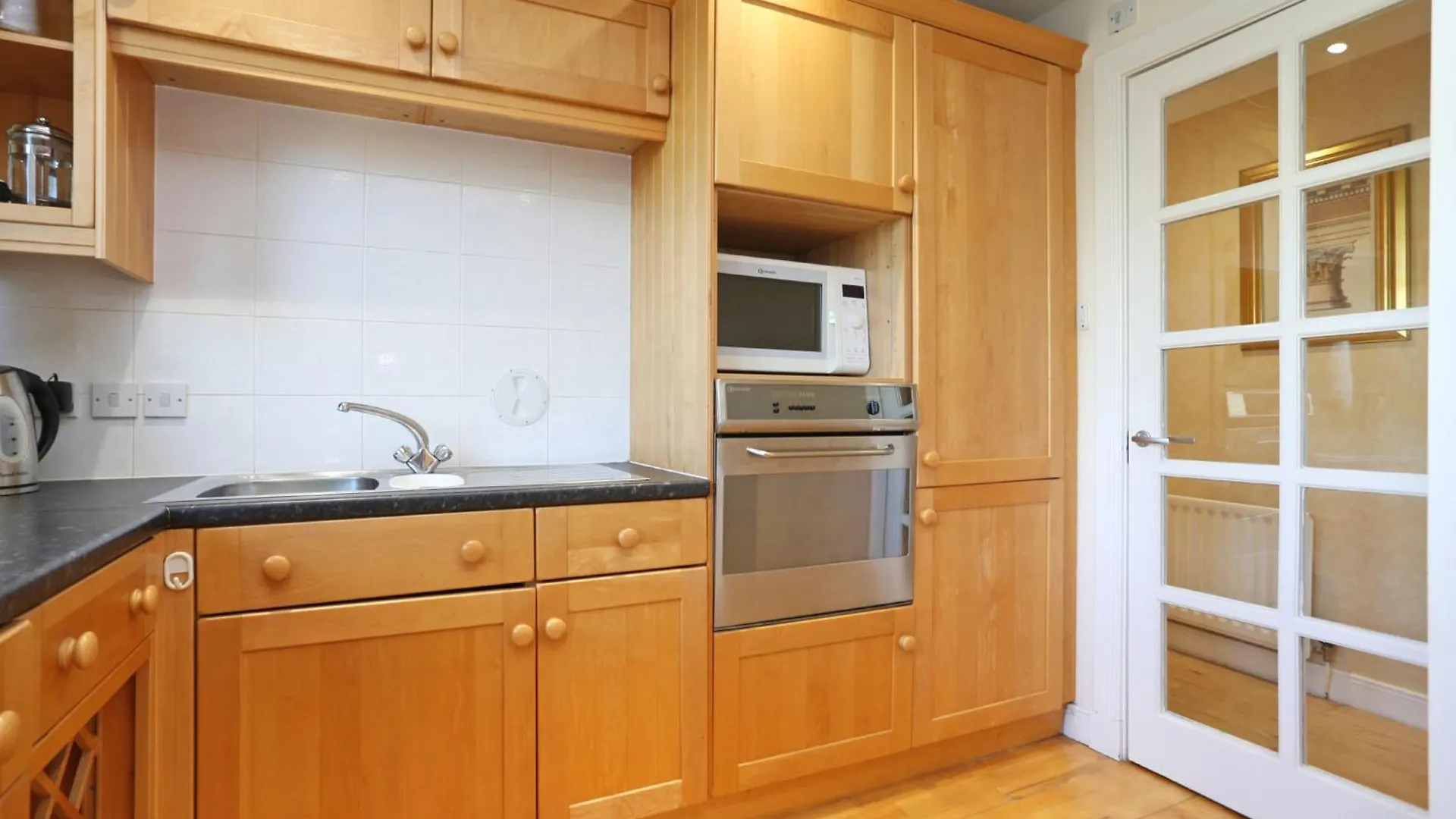Edinburgh Central 2-Bedroom Apartment With Free Parking And Stunning Views 0*,  Royaume-Uni