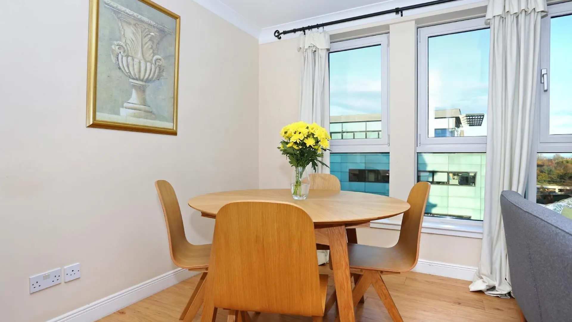 Edinburgh Central 2-Bedroom Apartment With Free Parking And Stunning Views Royaume-Uni